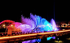 慈湖水舞表演再升級！搭配過年時段應景播出