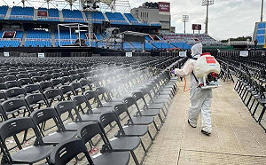 7人自主管理期間違規參加五月天演唱會  衛生局祭重罰