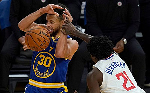 遭到Beverlry嚴防　Curry只得13分