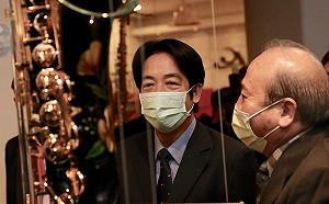 拜會張連昌 賴清德：要讓台中后里成為薩克斯風的重鎮