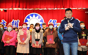 江啟臣赴桃園黨部洩困境 籲踴躍連署「不讓民進黨看衰」