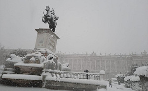 西班牙半世紀最大降雪釀3死 2500駕駛受困幸脫險