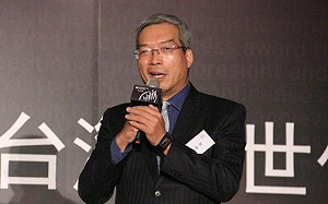 特斯拉市值勝FB！謝金河曝10年趨勢