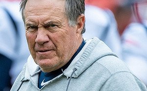 川普親自頒發「殊榮」 美足球教頭拒領自由獎章 理由是......