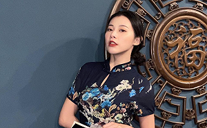 網驚：腰部以下竟透視！張香香旗袍另有一番風味