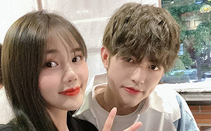 千萬情侶網紅大灑糖！網友後悔：吃了一波狗糧