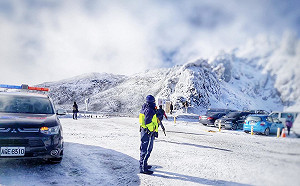 寒流冰封！合歡山翠峰至大禹嶺路段限掛雪鏈通行