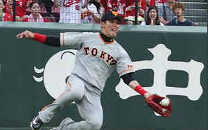 陽岱鋼守備超強　巨人傳奇也抱不平