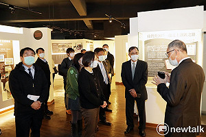 蔡總統參訪台南企業台南廠 黃偉哲陪同感謝防疫貢獻