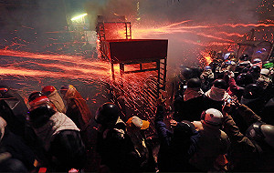 決策髮夾彎！台南燈節、蜂炮臨時喊卡   網友戲稱：偉哲又轉彎了？