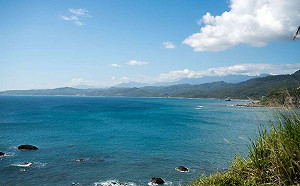 罷免後的王浩宇都蘭看海 119消防節送襪打火兄弟