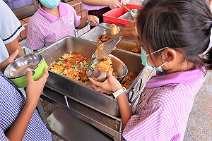 全國中小學校園午餐稽查！食藥署：77校不合格限期改正