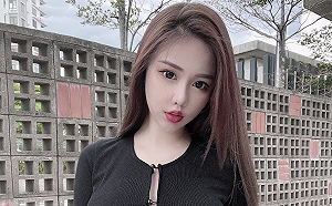 上衣被撐爆？超辣網紅出門超大膽