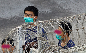 港異議人士賣屋潮湧現？黃之鋒家人爆已賣房奔澳洲