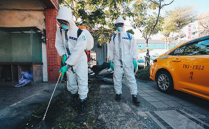 ｢3疫調人員｣驚傳出現症狀！桃園衛生局封樓大消毒 緊急撤離上百人