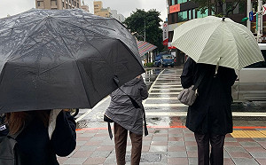 學測首日轉涼有雨！氣象局：早晚溫差愈12度