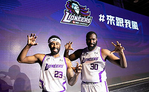 (影)被籃球耽誤的歌手？雷特大秀才藝