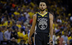 勇士超鐵還不搶籃板　柯瑞30分無用