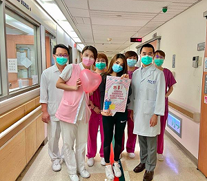 出面挺醫護！新冠肺炎康復者淪過街老鼠：只有他們敢抱我