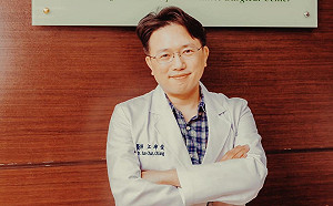 為部桃醫護遮風擋雨 江坤俊暖開轉診乳癌患者門診