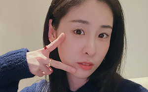 張碧晨挺孕肚上舞台舊照流出！網傻眼：我那時是瞎了嗎