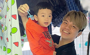 蔡阿嘎自嘲「曬小孩」！網笑：沒人比得過