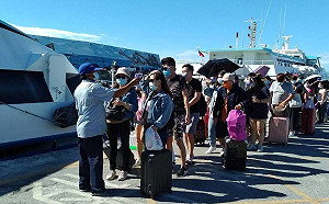 加強防疫！郵輪載客數減少30%  登船量體溫驗證件