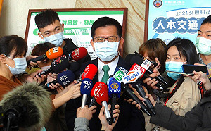 汽機車未禮讓行人罰則太重？林佳龍：當然要有感