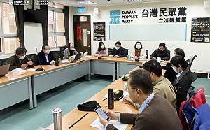 民眾黨團幹部大洗牌 邱臣遠接任新總召、蔡壁如任幹事長