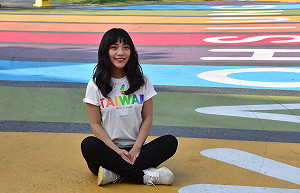 黃捷遭罷捷車隊罵「婊子」 立委嘆:失控的韓流又回來了