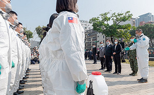 部桃爆發感染後  蔡英文首度前往桃園視察防疫消毒