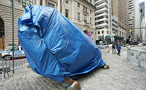 快把金牛包起來! 美國GME風暴持續延燒 年輕世代將「重佔華爾街」