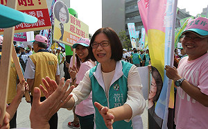 罷免不能反淘汰!管碧玲發1235封簡訊挺黃捷