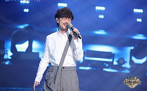 周傳雄參賽陸選秀「導師」竟是22歲孟美岐！網傻眼：她也配坐那？