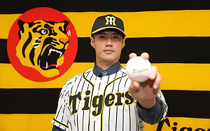 殷仔看阪神春訓 年輕球員變活潑了