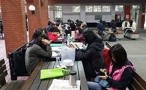 大學個人申請防疫應變  擬提高書審、學測比重取代面試