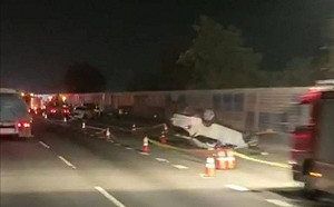 國道1號南下彰化段多車追撞釀2死4傷 2車翻覆「人彈飛」當場死亡