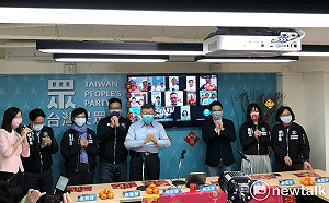 非寄生而是「支援國會」 柯嗆:那些寄生政院、總統府的在批評別人
