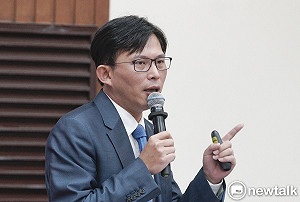 買不起房怪誰?黃國昌：金管會錯誤政策讓年輕世代飽嚐高房價苦果