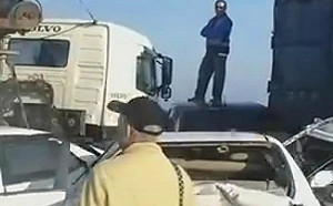 快訊》西濱快雲嘉大橋21車連環撞 2死8輕重傷送醫