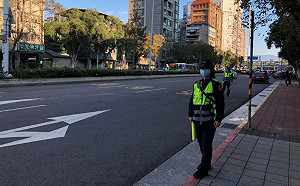 明天開學家長看過來!北市增派百名警力取締違規停車 維護學童安全