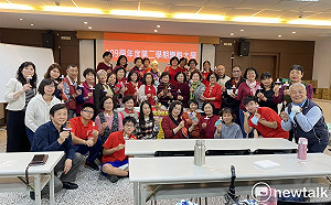 老少共學、青銀共好！嶺東樂齡大學小伙夥陪爺奶一起動手做