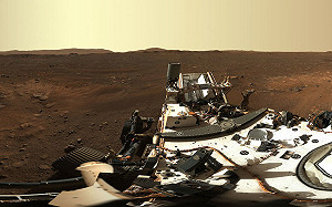 火星360度全景首次曝光！毅力號飛行7個月傳回首張火星風景照