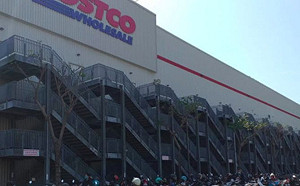 好市多「密集樓梯」塞爆牆邊！行家揭真實用途：真有良心