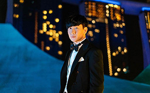 為JJ破例！林俊傑站上新加坡藝術科學館屋頂為Disney獻唱