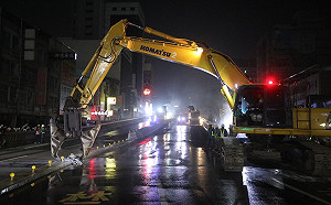 通車17年功成身退 中博高架橋動工拆除走入歷史