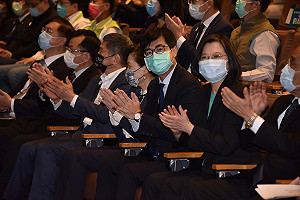 陪同蔡蘇視察亞灣建設 陳其邁: 打造全台最好5G AIoT創新園區