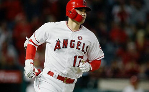 MLB/首轟出爐!大谷翔平扛「怪物級」場外彈(影)