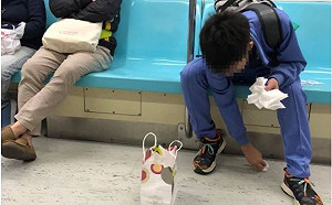 國中弟搭捷運吐了!乘客1動作超暖