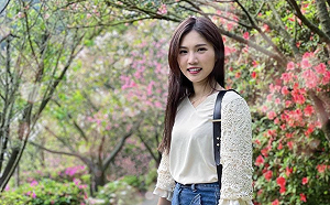 萌寵搶網美頭銜?Annie全家出遊拍照對象成狗狗